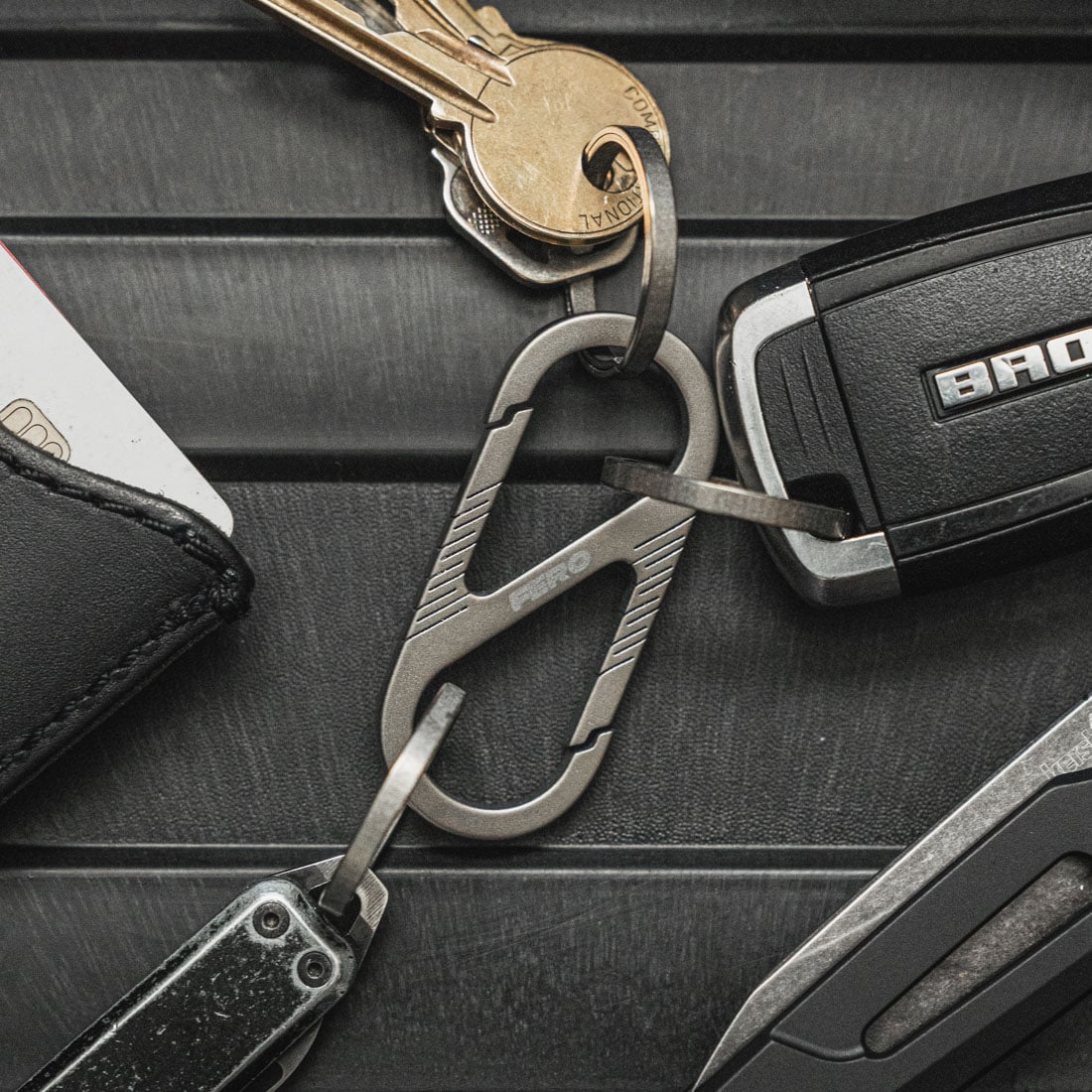 FERO TI: Titanium Quick Release Double Side Key Clip w/Key Ring