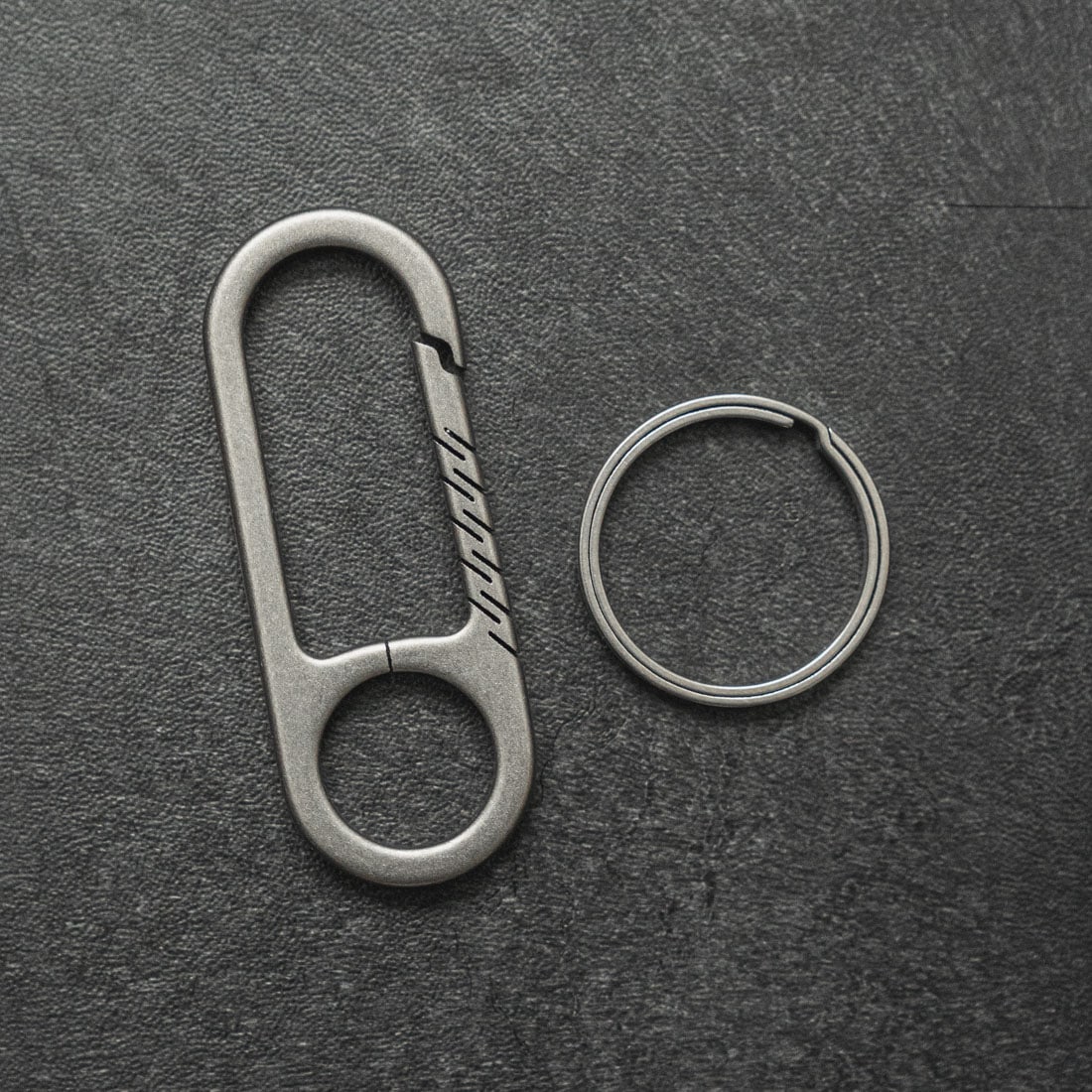 FERO TI: Titanium Quick Release Key Clip w/Key Ring