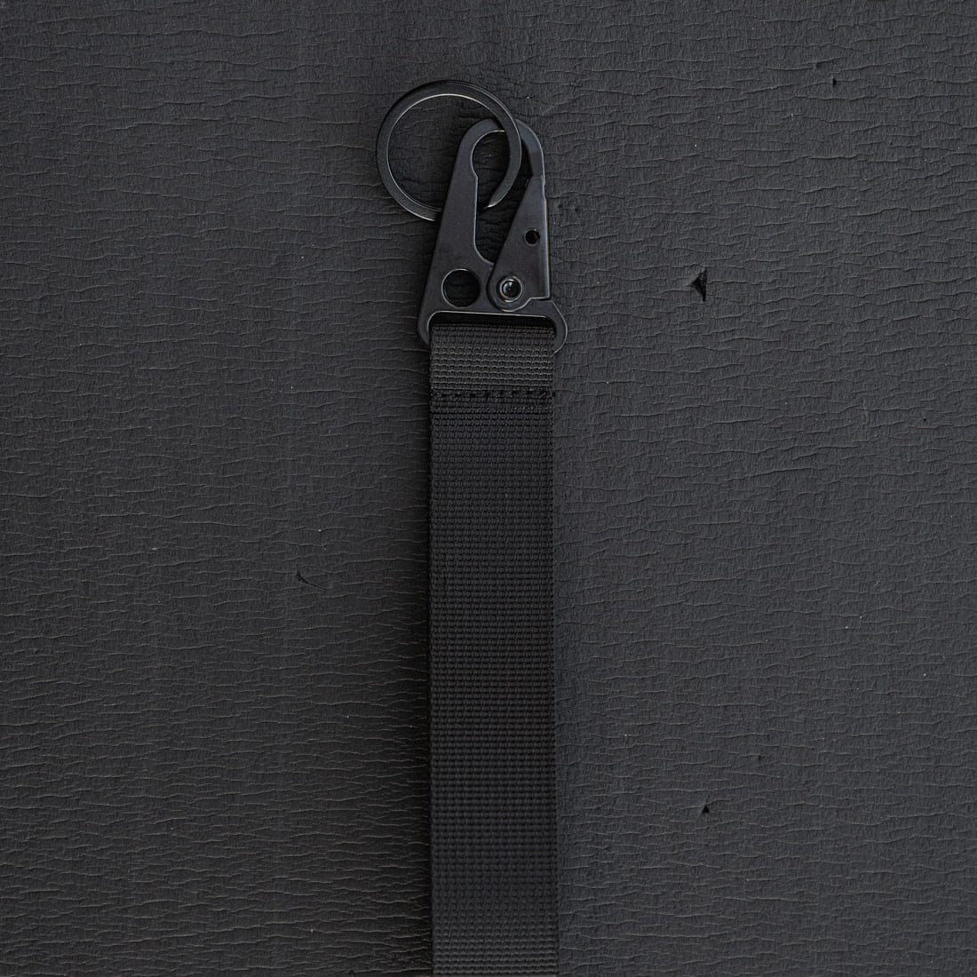 Clash Hook Loop Keychain - Stealth Black