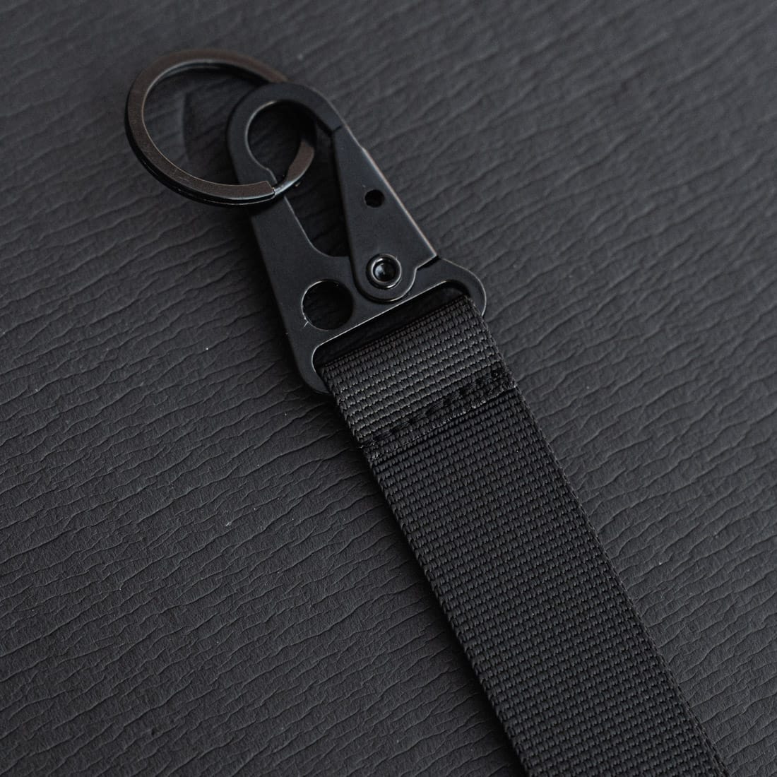 Clash Hook Loop Lanyard - Stealth Black